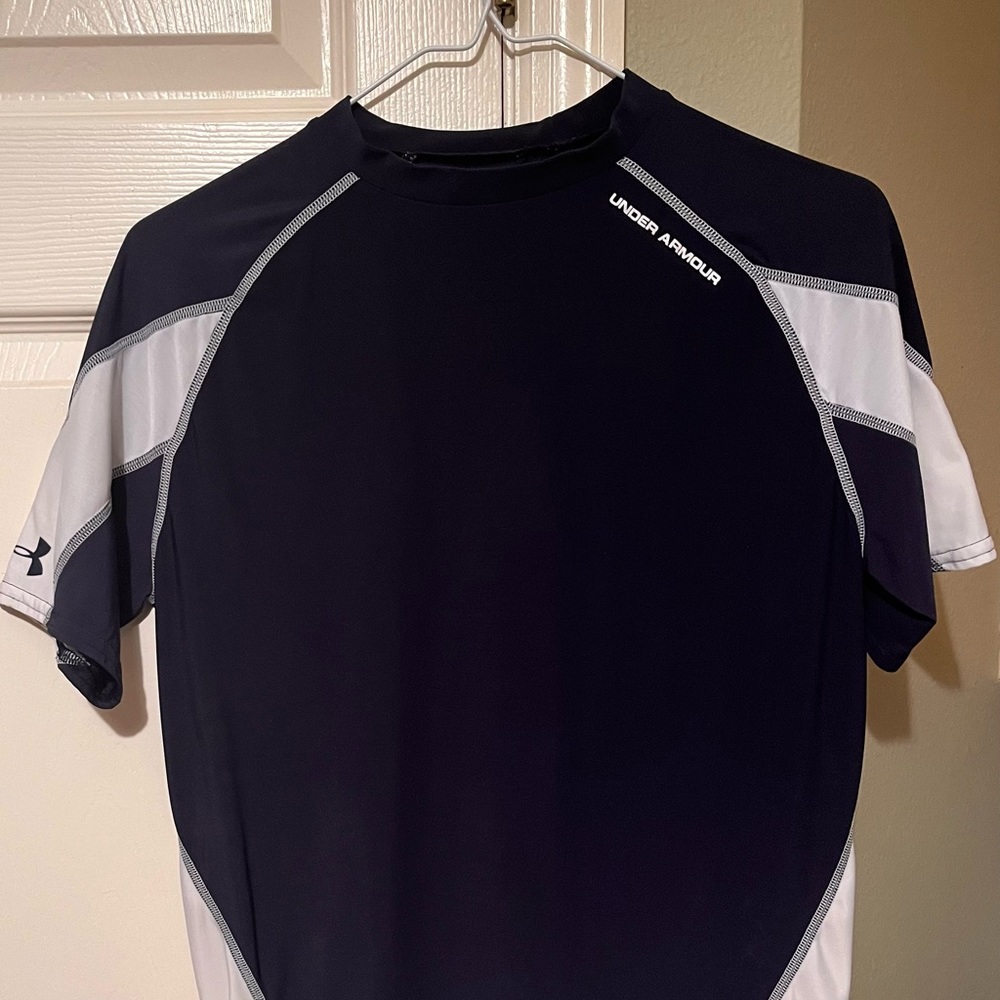 Under Armour DriFit men’s shirt